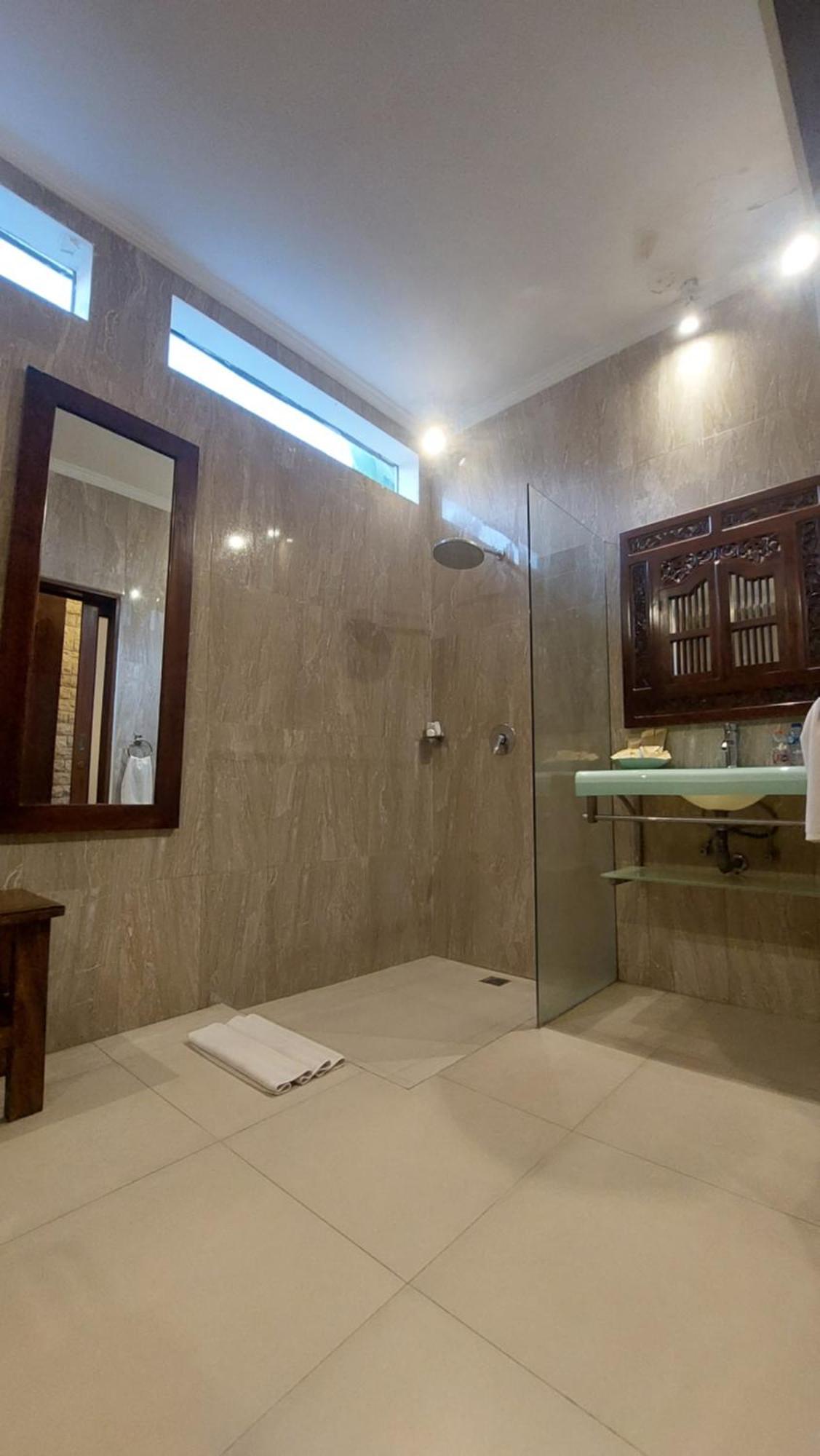Villa Heliconia Seminyak  Phòng bức ảnh